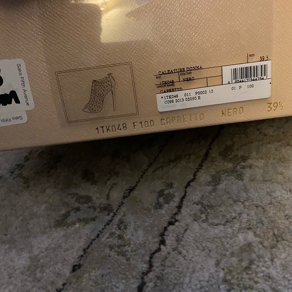 Prada Black Laser Cut Leather Peep Toe Booties Pumps Back Zip Size 39.5 - BNIB! - Picture 6 of 16